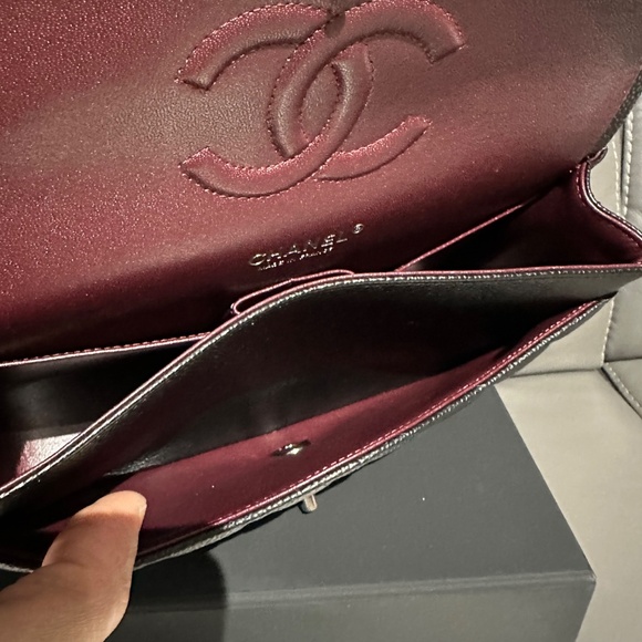 Chanel Medium Classic  double flap - Picture 9 of 16